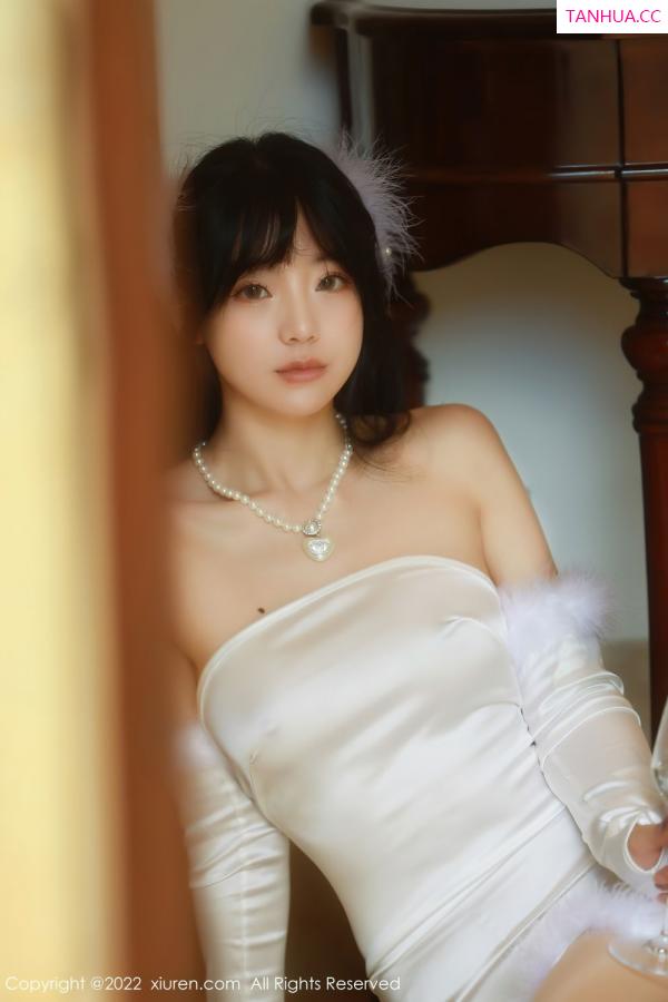 佘贝拉  [XiuRen]高清写真图 2022.02.28 No.4645 佘贝拉bella第38张图片